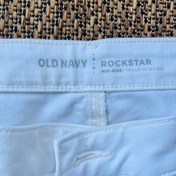 Woman’s Old Navy Rockstar jeans 14R - Picture 4 of 6
